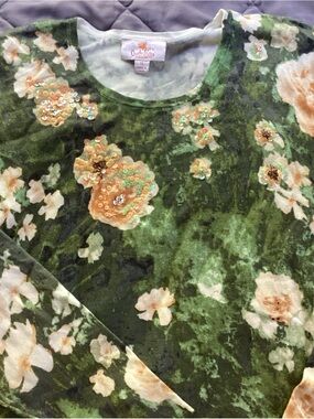 Quacker Factory Green Floral Sequin Long Sleeve Top Sweater size XL